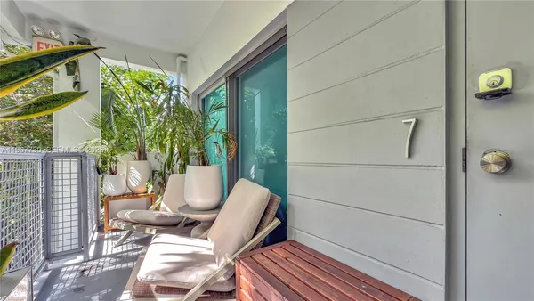 $3,040,000 | 734 Michigan Avenue, Miami Beach, FL 33139