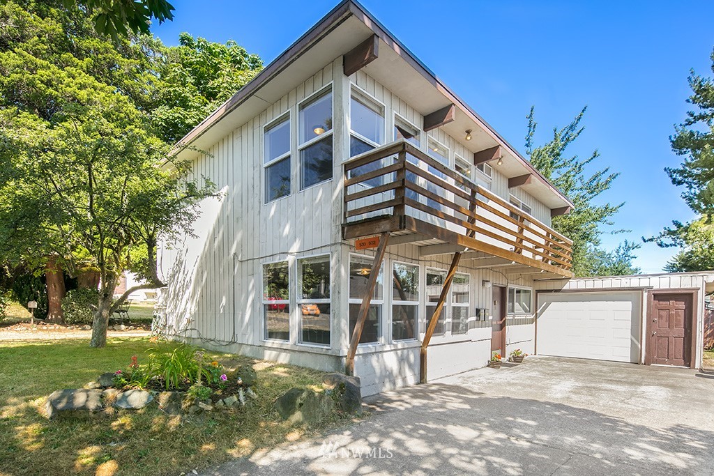 932 North 89th Street Seattle, WA 98103 - Photo 1 of 23 Gallery Image 1