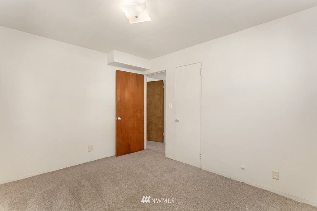 932 North 89th Street Seattle, WA 98103 - Photo 11 of 23 Gallery Image 11