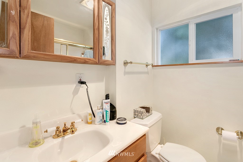 932 North 89th Street Seattle, WA 98103 - Photo 17 of 23 Gallery Image 17