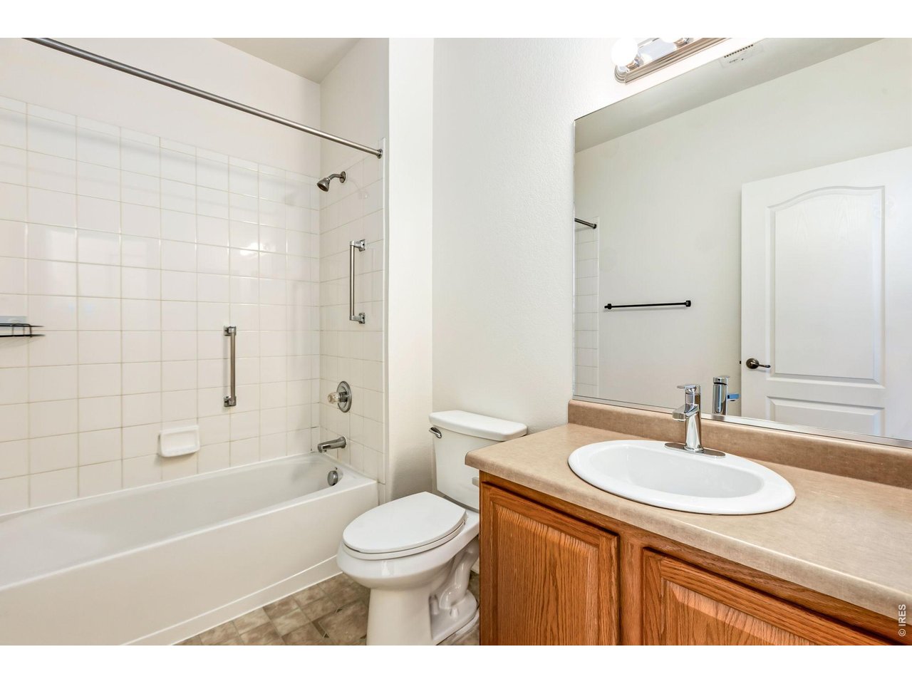 4672 West 20th Road, Unit 2323 Greeley, CO 80634 - Photo 27 of 34 Attached bathroom for second en-suite