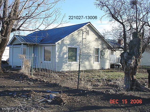 881 Lester Road South Outlook, WA 98938 - Photo 1 of 2 a view of a house with a yard