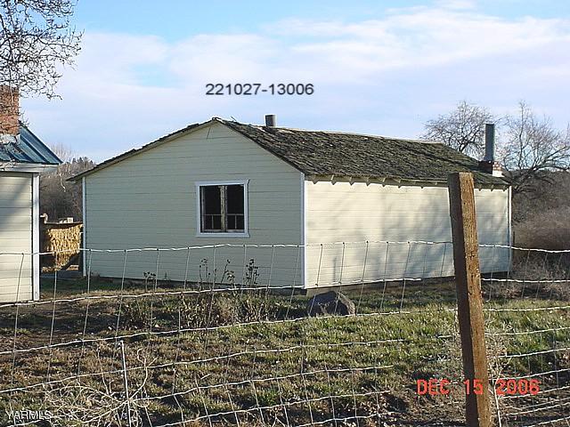 881 Lester Road South Outlook, WA 98938 - Photo 2 of 2 a front view of a house