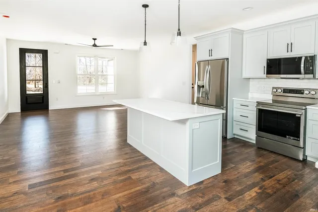 $405,000 | 8190 South Stanford Road, Bloomington, IN 47403