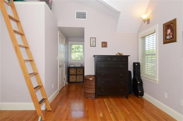 67 Bay State Road, Unit 5 Cambridge, MA 02138 - Photo 18 of 27 Gallery Image 18