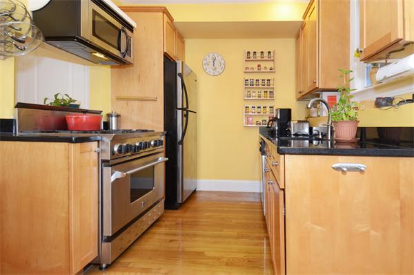 67 Bay State Road, Unit 5 Cambridge, MA 02138 - Photo 4 of 27 Gallery Image 4