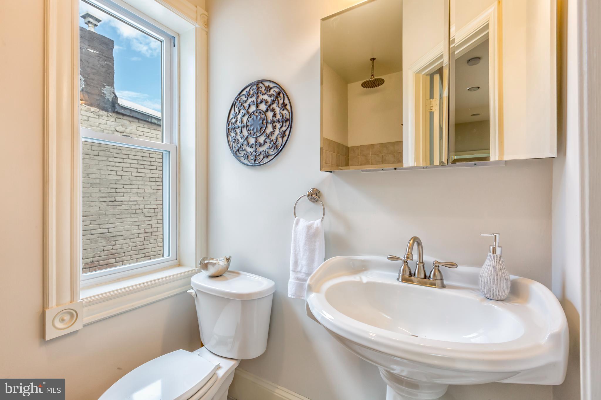 636 L Street Northeast Washington, DC 20002 - Photo 21 of 27 Bath