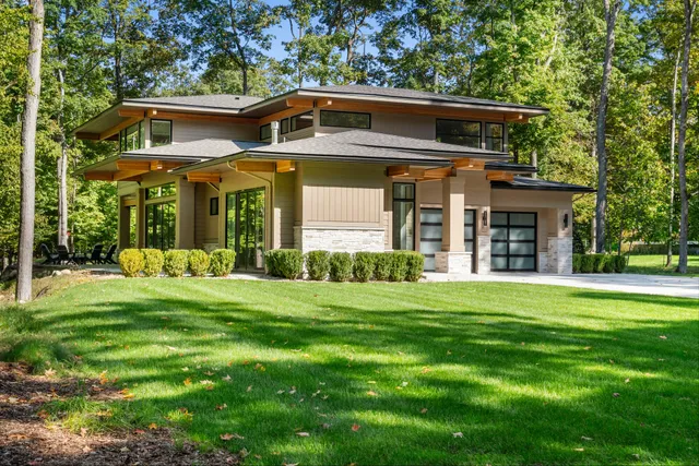 $2,100,000 | 6 North Country Club Drive, Unit 6, Charlevoix, MI 49720