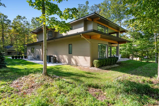 $2,100,000 | 6 North Country Club Drive, Unit 6, Charlevoix, MI 49720