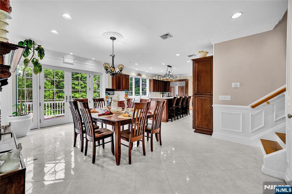 317 Rock Ridge Court Franklin Lakes, NJ 07417 - Photo 12 of 48