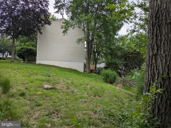 $860,000 | 30125 Merchant Court, Great Falls, VA 22066