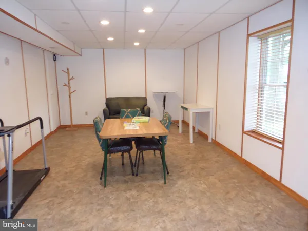 $860,000 | 30125 Merchant Court, Great Falls, VA 22066