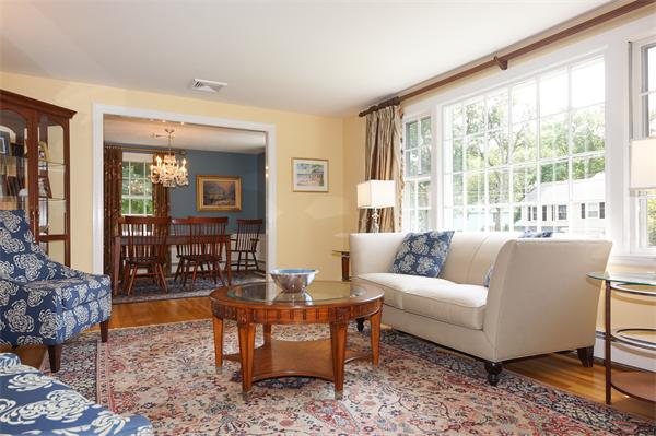 50 Grasmere Road Needham, MA 02494 - Photo 3 of 15
