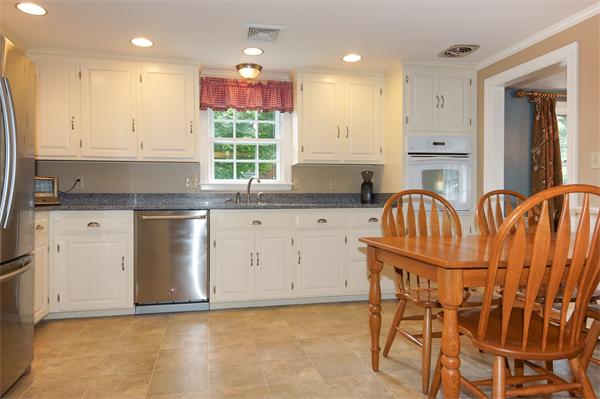 50 Grasmere Road Needham, MA 02494 - Photo 6 of 15