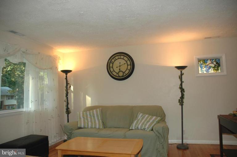 429 Ruth Road Arnold, MD 21012 - Photo 5 of 30 Living Room #2