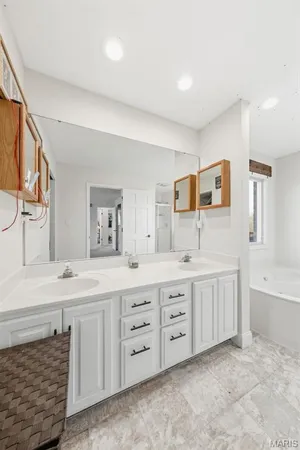 $539,900 | 75 Morgans Way, Elsberry, MO 63343