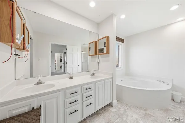 $539,900 | 75 Morgans Way, Elsberry, MO 63343