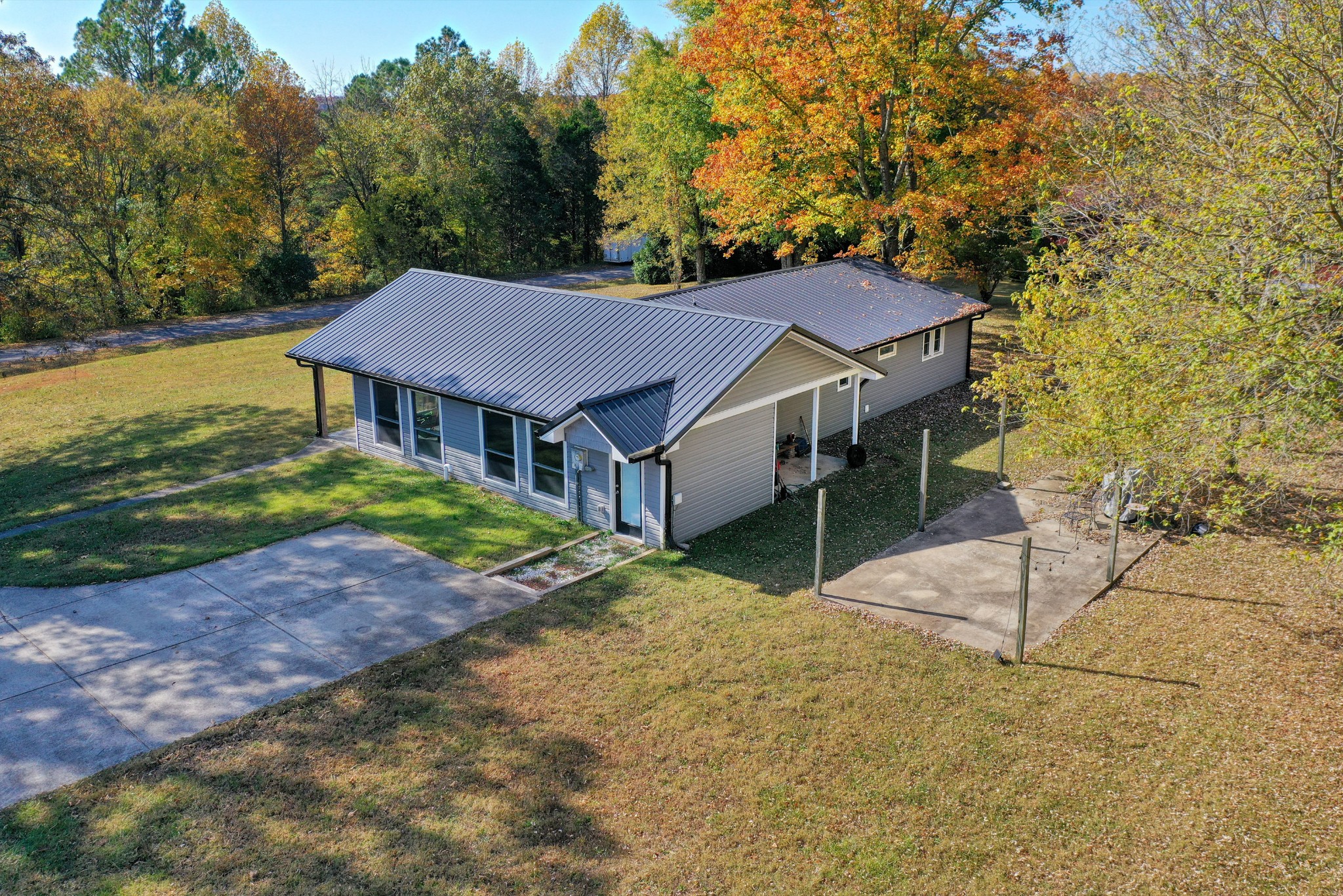 108 Esque Road Bethpage, TN 37022 - Photo 29 of 30 a view of a house with a yard