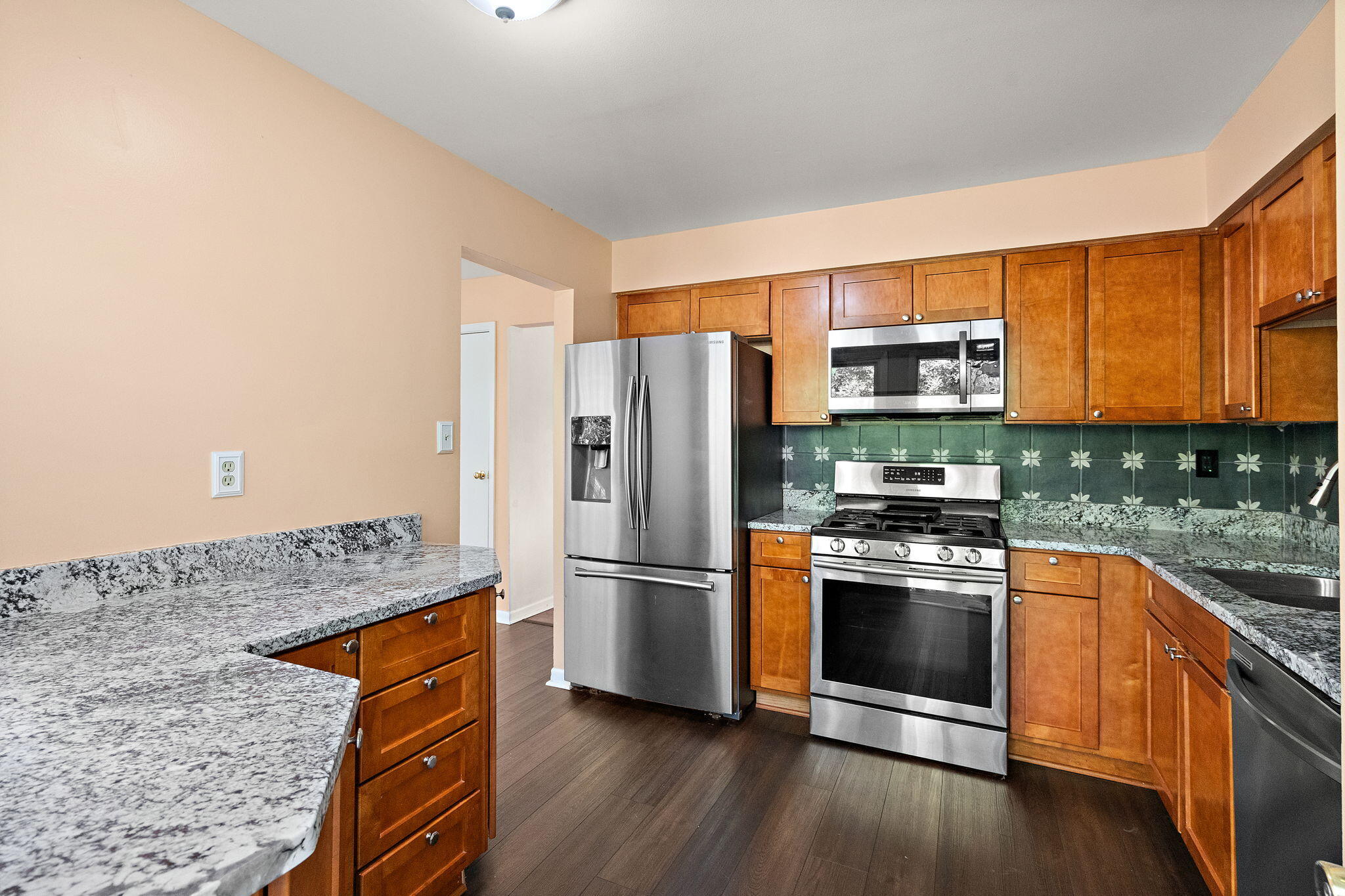 518 Merrillville Road Crown Point, IN 46307 - Photo 6 of 49 2048x1365