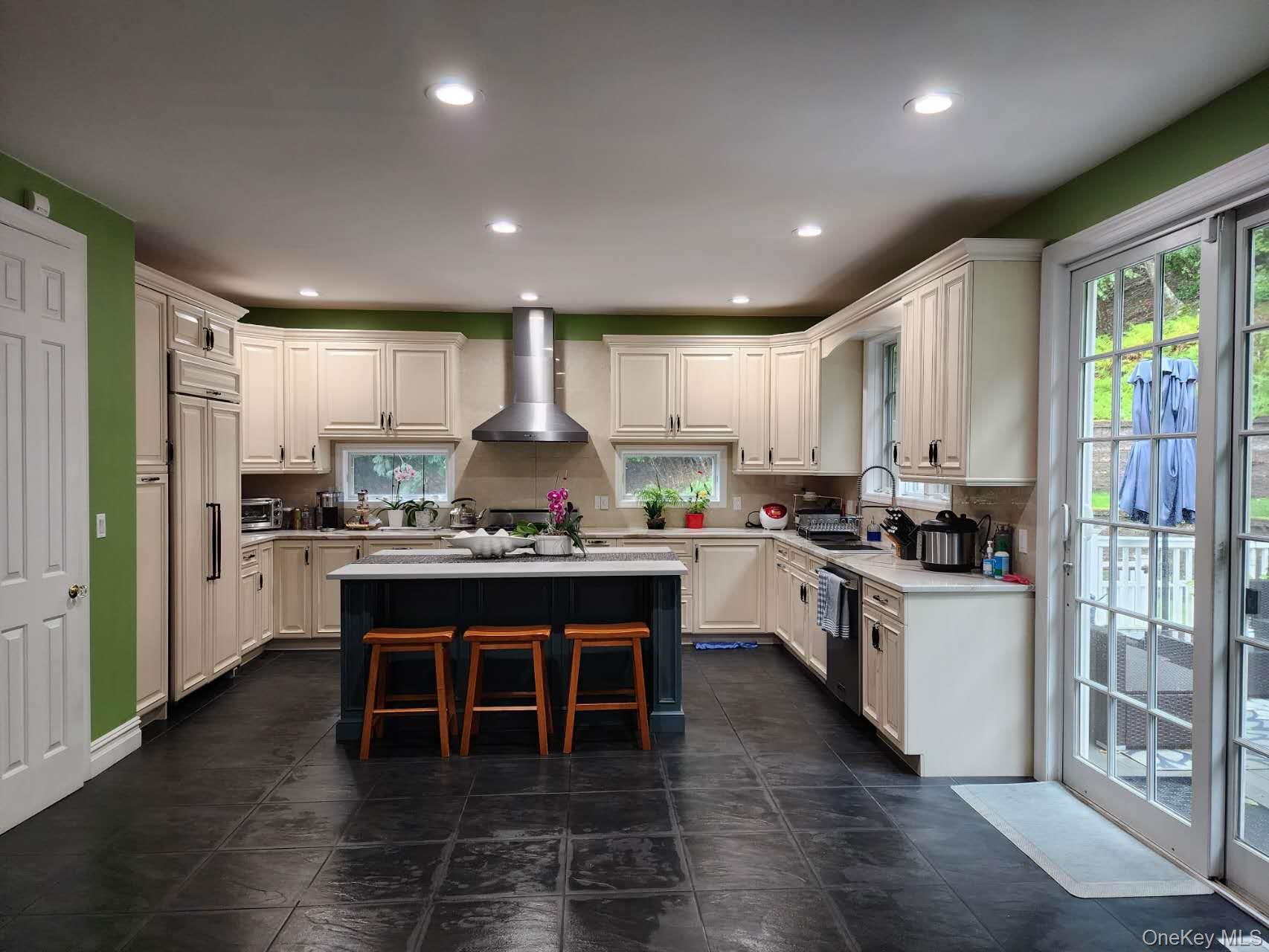 1259 North Country Road Stony Brook, NY 11790 - Photo 25 of 30