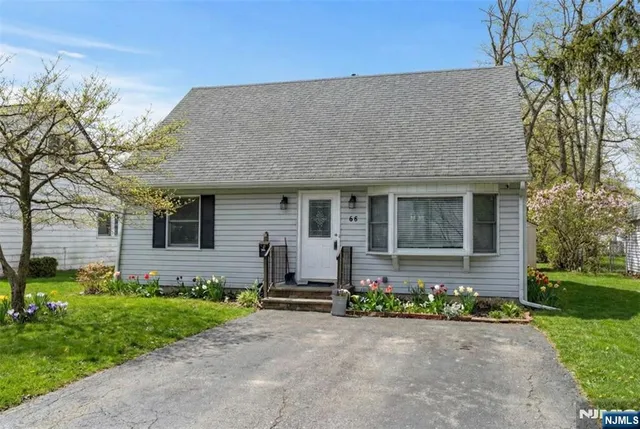 $450,000 | 68 Central Avenue, Pompton Lakes, NJ 07442