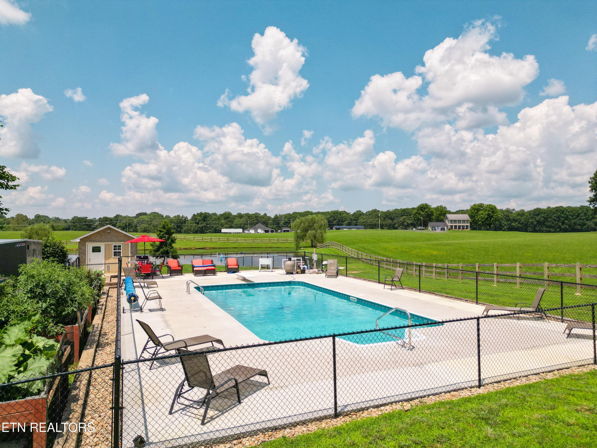 287 R S Marcum Road Oneida, TN 37841 - Photo 5 of 57
