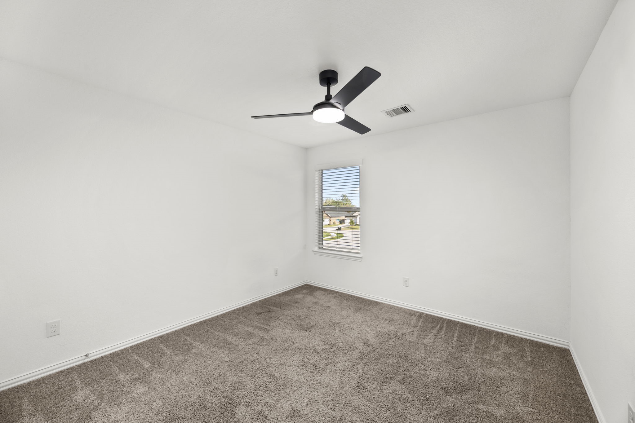 31319 Horseshoe Meadow Bend Lane Fulshear, TX 77441 - Photo 33 of 41 a view of an empty room