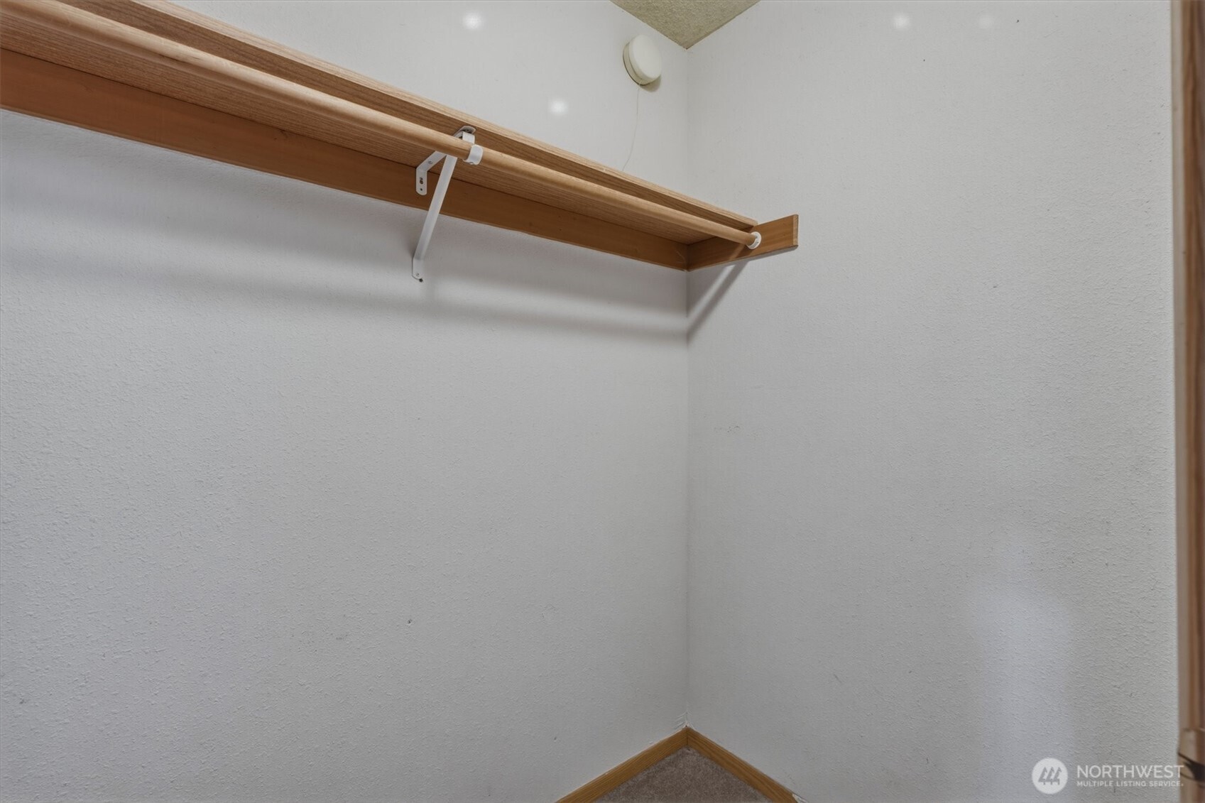 118 Balboa Loop Kelso, WA 98626 - Photo 21 of 35 a close view of closet