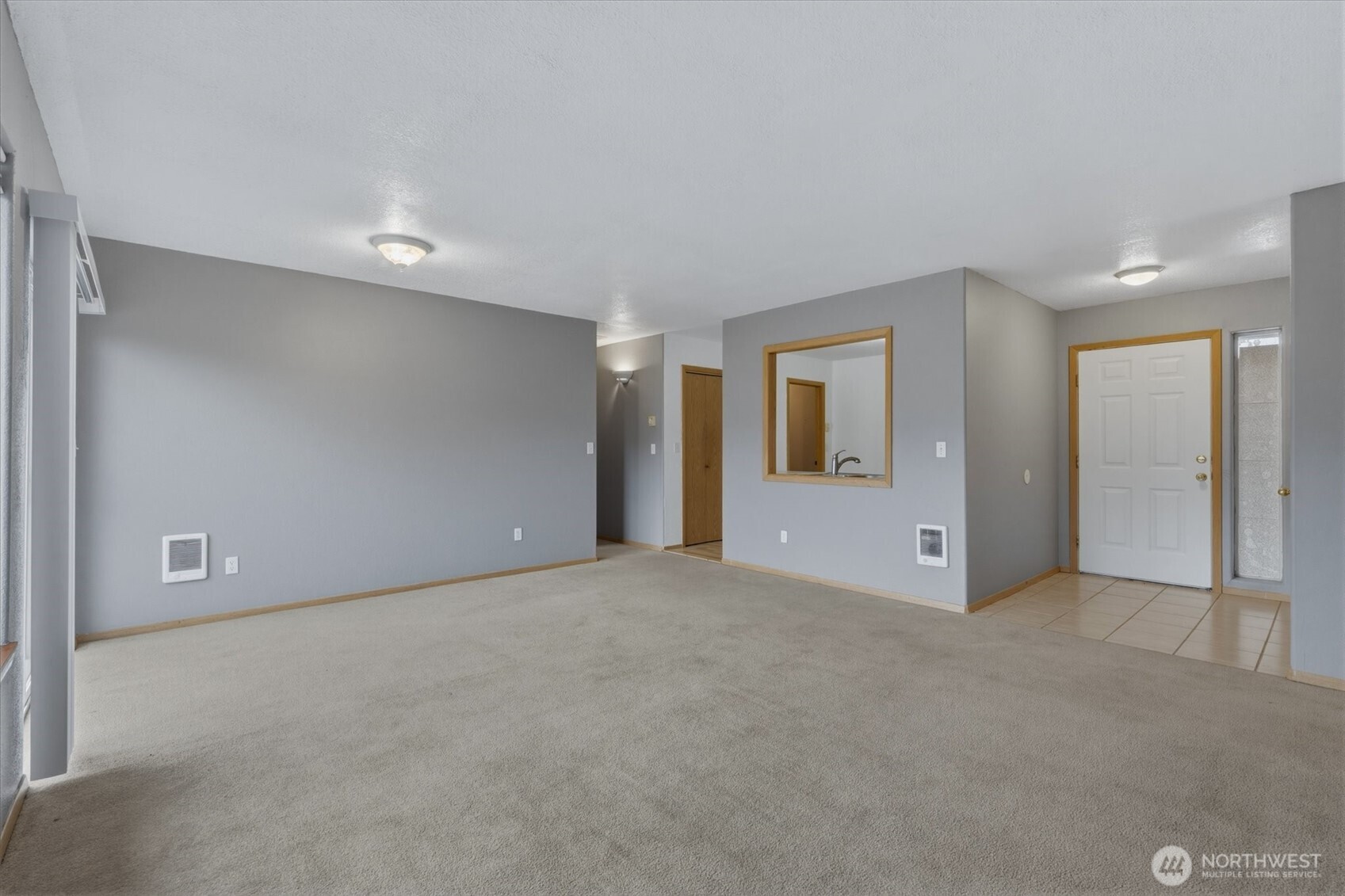 118 Balboa Loop Kelso, WA 98626 - Photo 6 of 35 a view of an empty room with a window