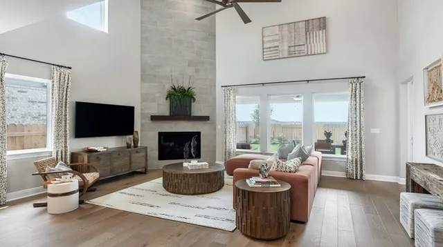 $473,638 | 384 Jackson River Loop, Kyle, TX 78640