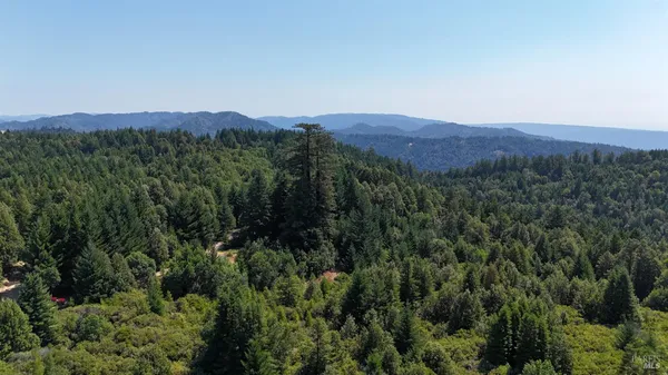 $3,000,000 | 39000 Crispin Road, Manchester, CA 95459