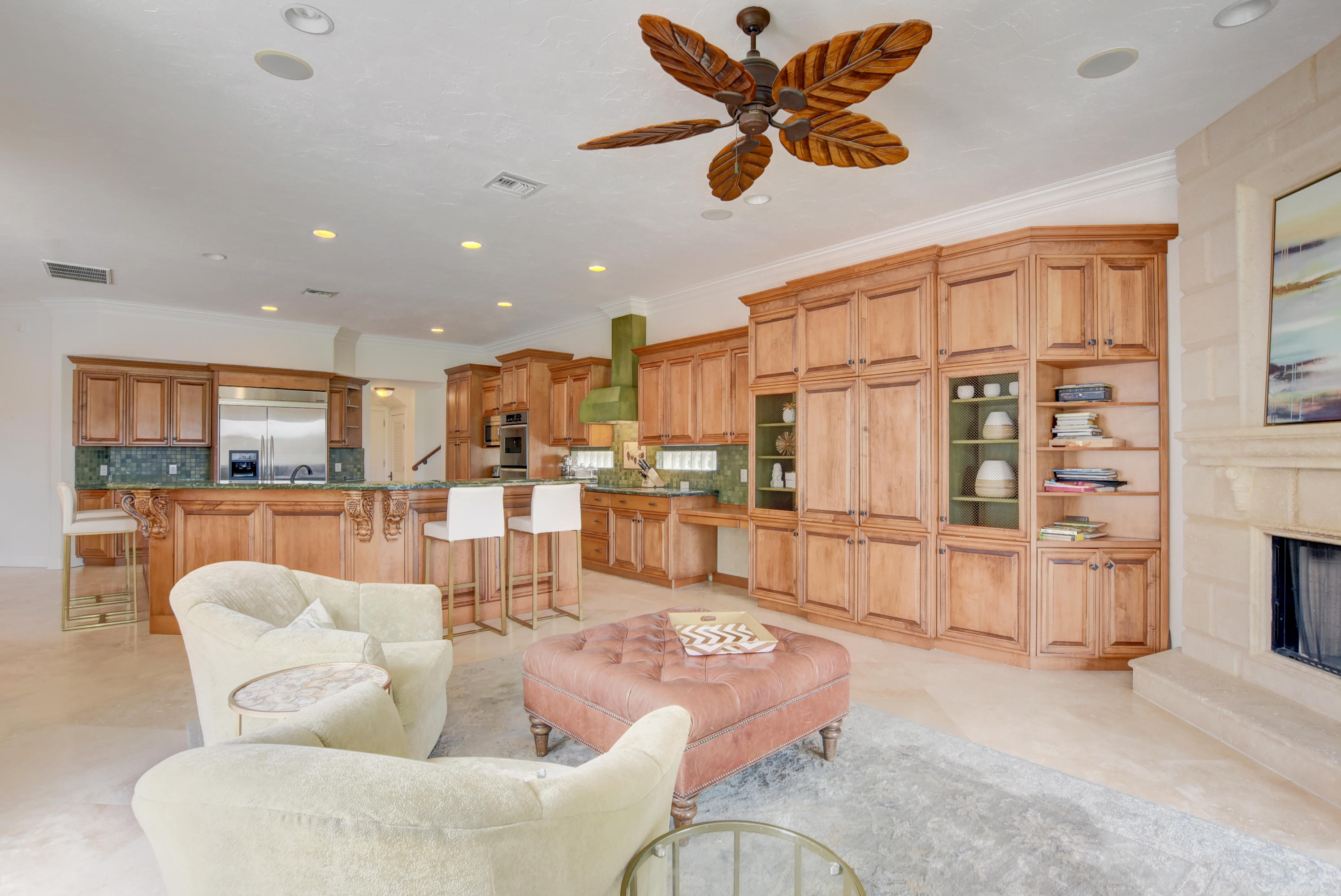 7464 Fairway Trail Boca Raton, FL 33487 - Photo 25 of 72 Family room to kitchen