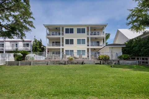 $725,000 | 105 Brooks Street Southeast, Unit 3, Fort Walton Beach, FL 32548