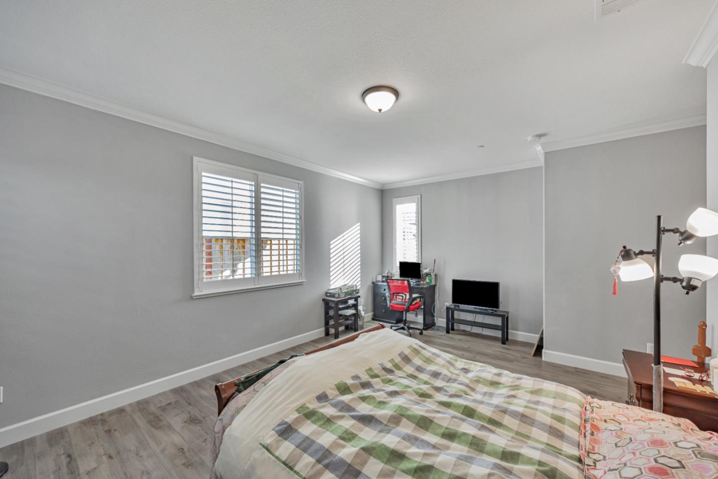 5706 Knight Road Rohnert Park, CA 94928 - Photo 19 of 36 a bedroom with a bed and a window