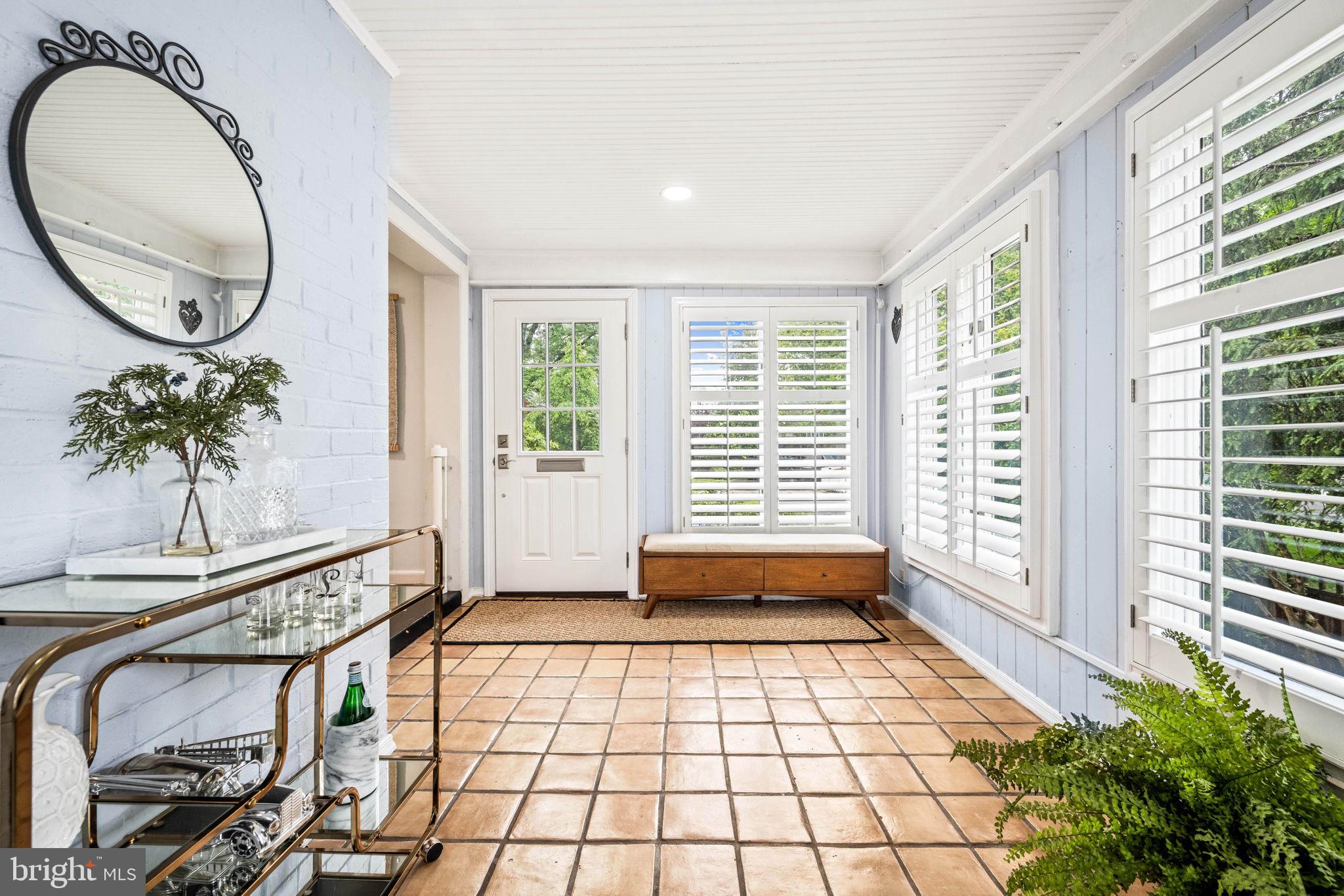 3311 Cameron Mills Road Alexandria, VA 22302 - Photo 10 of 82 gracious entryway