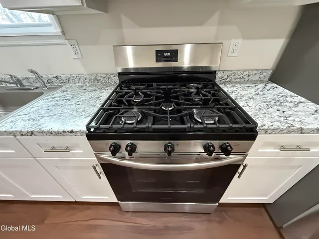 $1,650 | 10 Orange Street, Amsterdam, NY 12010