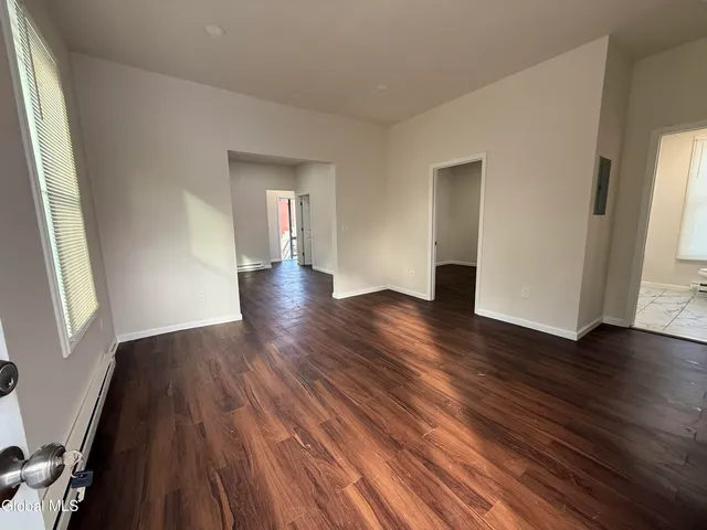 $1,650 | 10 Orange Street, Amsterdam, NY 12010