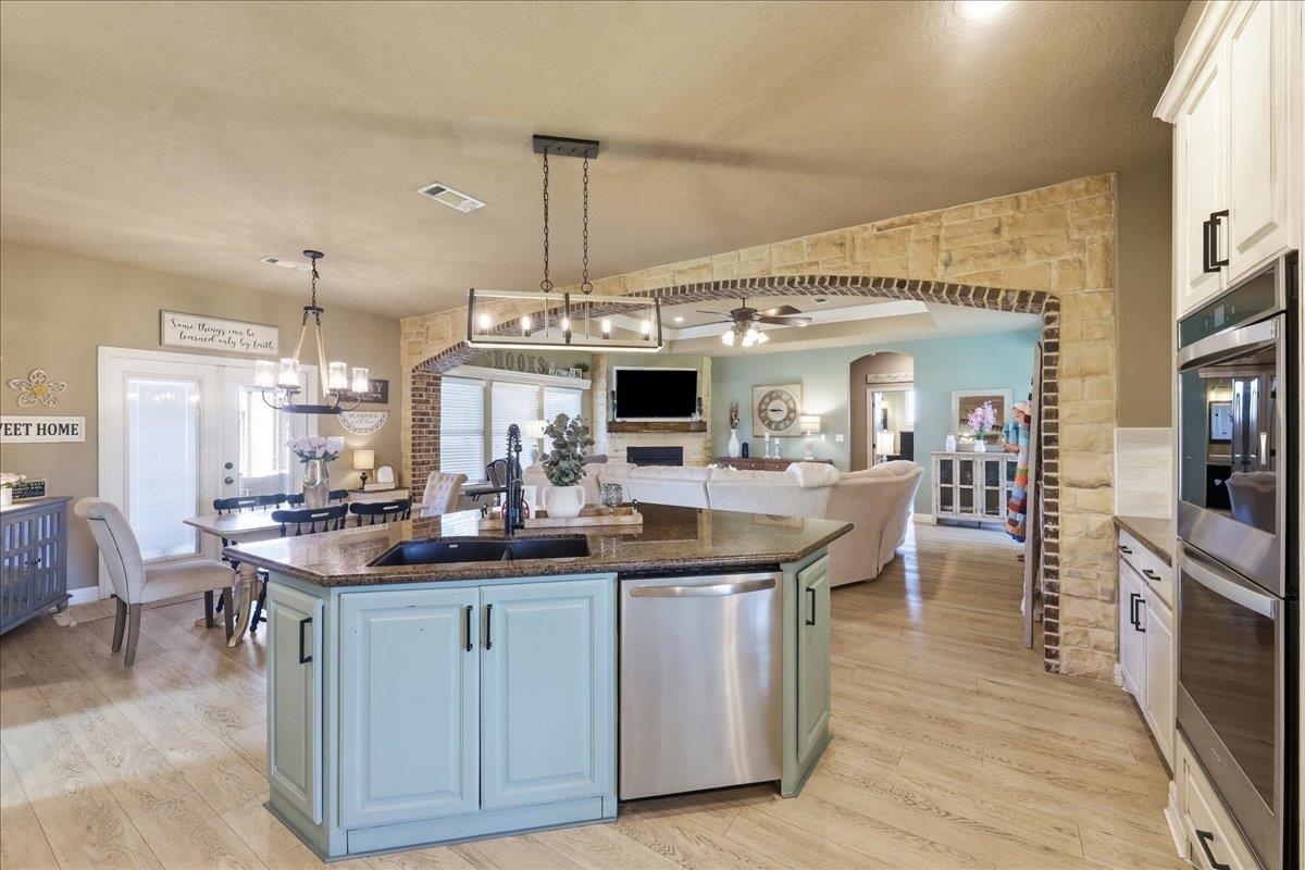 1615 Quail Run Beaumont, TX 77705 - Photo 21 of 49