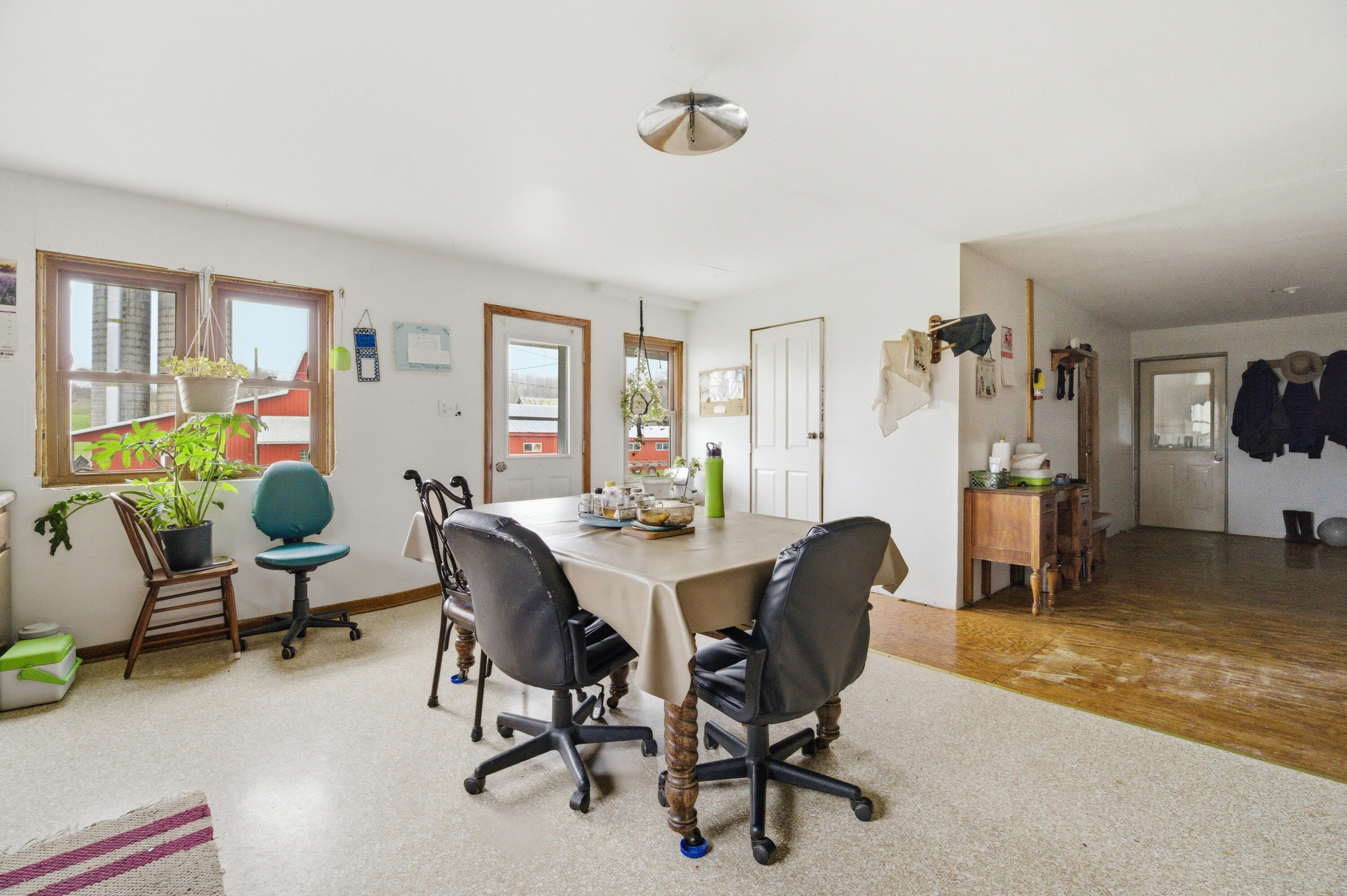 201 Irish Road St. Cloud, WI 53079 - Photo 4 of 42 Photo-4