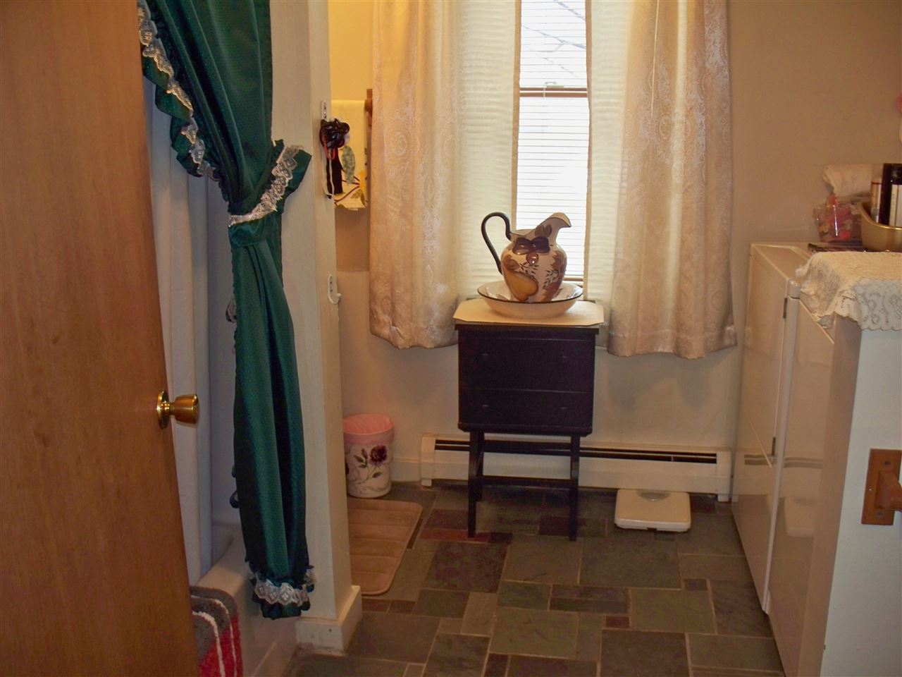 165 Spruce Street Rutland, VT 05701 - Photo 6 of 36