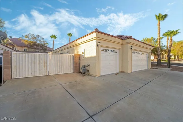 $3,520 | 2583 Mizzoni Circle, Henderson, NV 89052