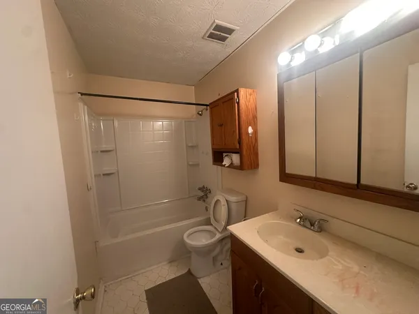 $1,700 | 6859 Mystic Lane, Morrow, GA 30260