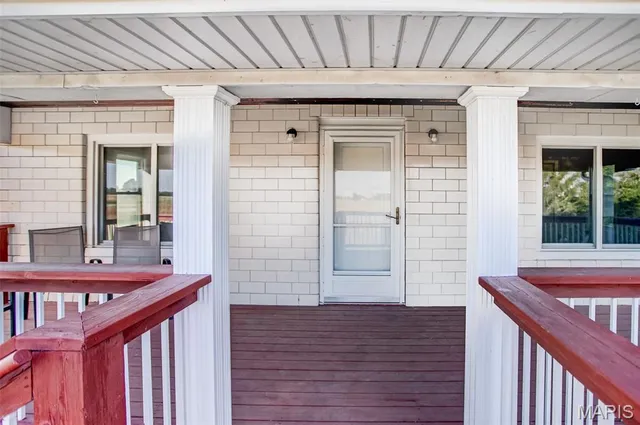 $305,000 | 30314 Highway 16, Jerseyville, IL 62052