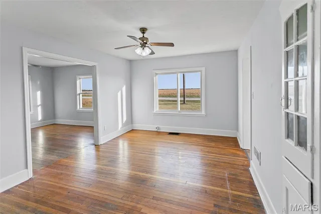 $305,000 | 30314 Highway 16, Jerseyville, IL 62052