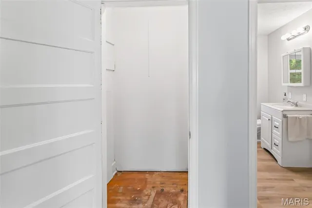 $305,000 | 30314 Highway 16, Jerseyville, IL 62052