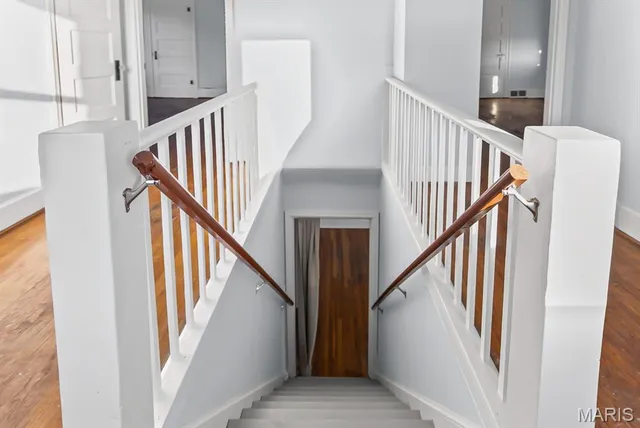 $305,000 | 30314 Highway 16, Jerseyville, IL 62052