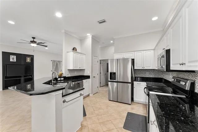 $419,000 | 6931 Southwest 84 Drive, Gainesville, FL 32608