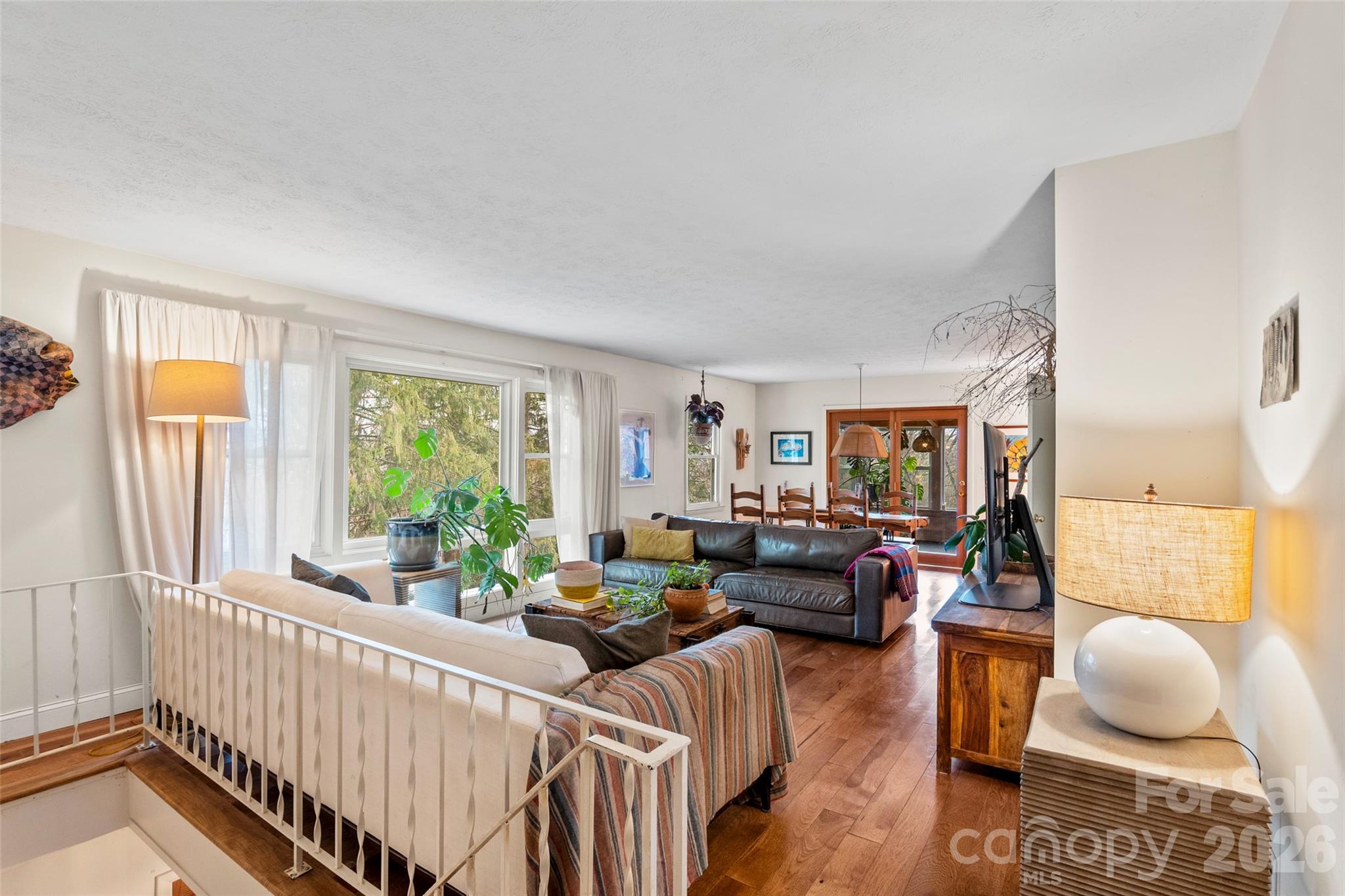 28 Graystone Road Asheville, NC 28804 - Photo 3 of 36