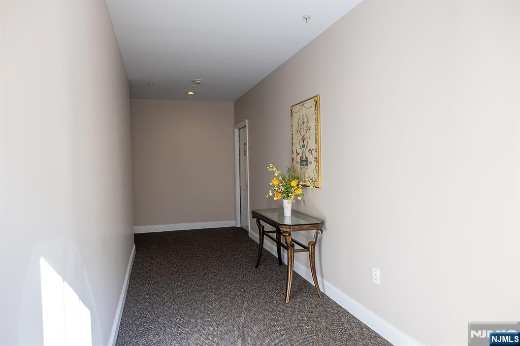 249 The Promenade Edgewater, NJ 07020 - Photo 18 of 21