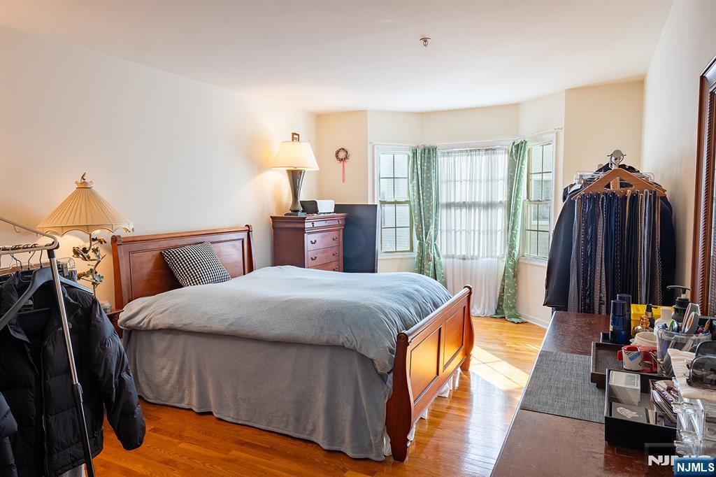 249 The Promenade Edgewater, NJ 07020 - Photo 9 of 21